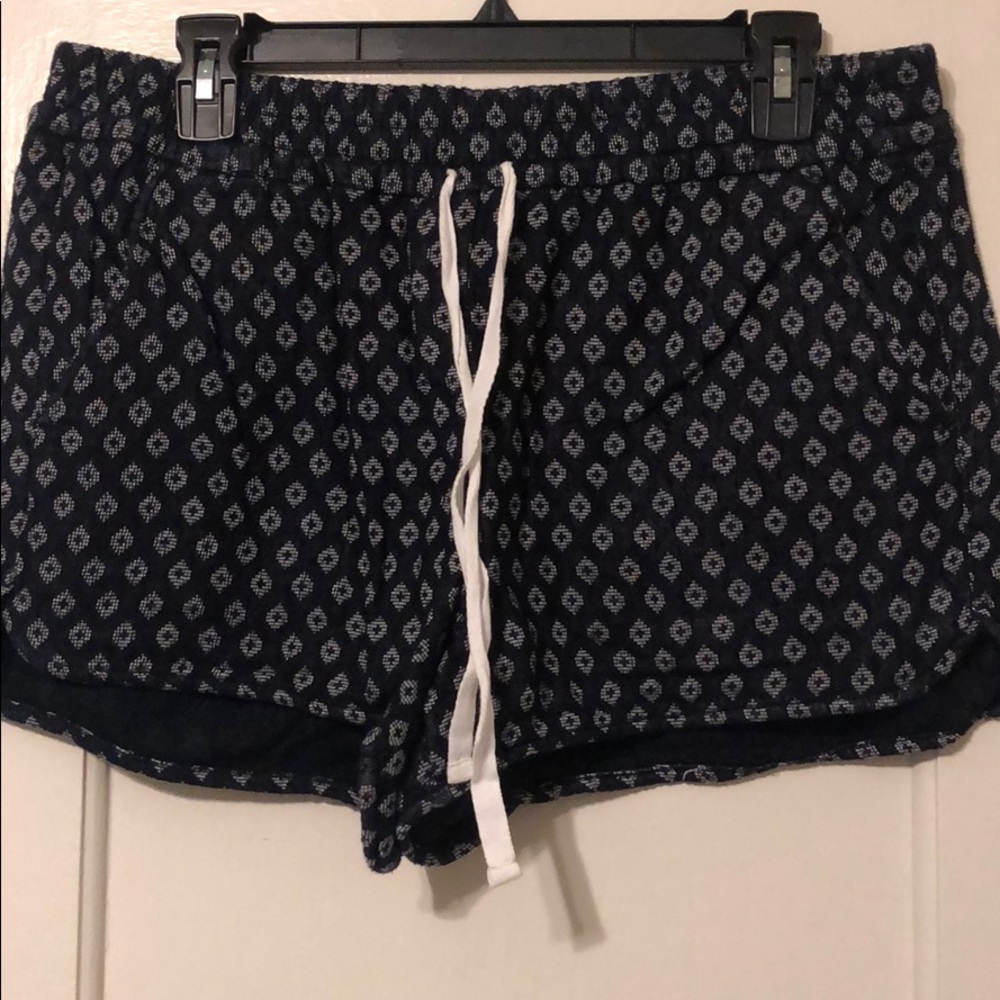 LOFT pull on shorts, navy and cream